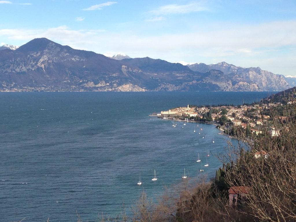 Residence La Mignon - Terrazza Torri Del Benaco Kültér fotó