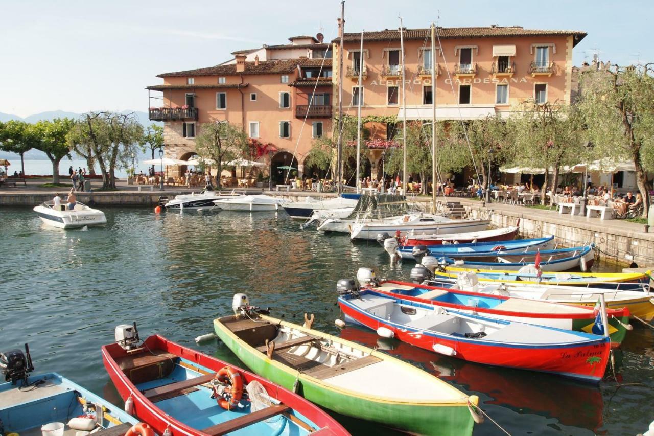 Residence La Mignon - Terrazza Torri Del Benaco Kültér fotó